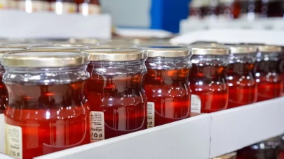 Balıkçı teknesinde 1,2 ton kaçak bal ele geçirildi