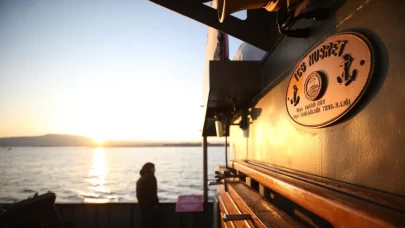 110 yıl sonra aynı rotada... Türk zırhlısı bu sefer çelenk bıraktı