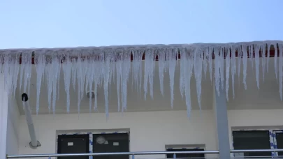 Ardahan gece buz tuttu: Termometreler eksi 20'yi gösterdi