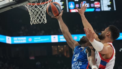 Anadolu Efes, EuroLeague'de Baskonia'yı rahat geçti
