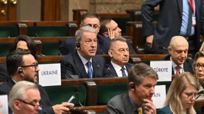 Hulusi Akar: Türkiye, Garanti Anlaşmaları kapsamında adada güvenliği sağlamaya kararlıdır