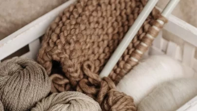 Örgü nasıl örülür? Tığla ve şişle örgü örme yöntemleri...