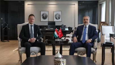 Bakan Fidan, Macaristan Dışişleri ve Dış Ticaret Bakanı Peter Szijjarto ile görüştü