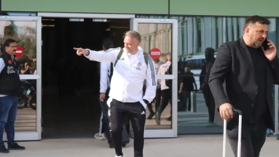 Havalimanında siyah beyazlıları taraftarlar karşıladı