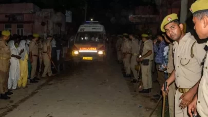 Hindistan'da turistlere düzenlenen silahlı saldırı sonucu 20 kişi öldü