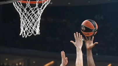 Fenerbahçe Beko ve Panathinaikos, play-off serisinde ev sahibi