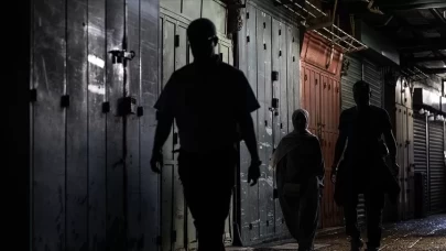 İsrailliler, Batı Şeria'da 4 Filistinliyi yaraladı