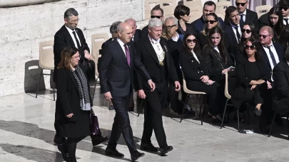 TBMM Başkanı Kurtulmuş, Papa'nın cenaze töreninde