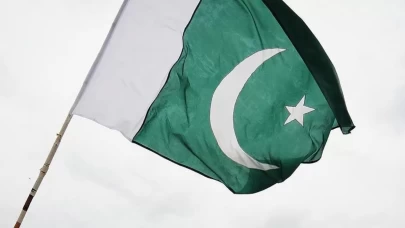 Pakistan’da sondaj kuyusunda 29 Mart’ta başlayan yangın sürüyor