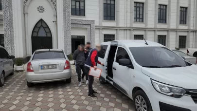 Kocaeli'de bir evden altın çalan 2 şüpheli yakalandı