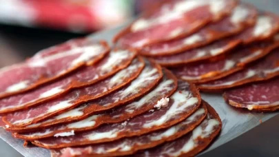 Pastırma çiğ tüketilir mi?