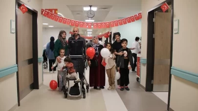 Kütahya Şehir Hastanesinde tedavi gören çocuklar 23 Nisan'ı kutladı