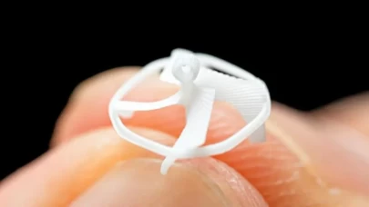 Dünyanın en küçük kablosuz uçan robotu üretildi