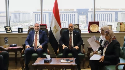 Çalışma Bakanı Işıkhan ve Mısırlı Mevkidaşı Cebran ile görüştü