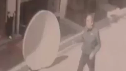 Fırtına çatıdan çanak anteni uçurdu, yaya ölümden döndü