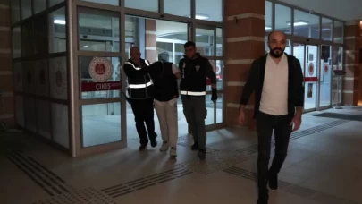 Korkunç cinayet! 10 gün cesediyle aynı evde kaldı