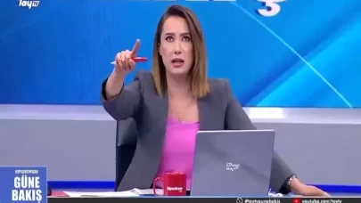 Canlı yayında depreme yakalandı