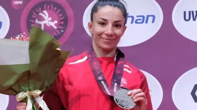 Büyük Kadınlar Avrupa Güreş Şampiyonası'nda ilk gün 4 madalya