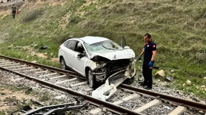 Batman'da otomobil köprüden düştü: 3 yaralı