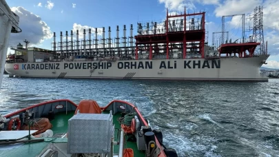 Yalova'da enerji gemisi karaya oturdu