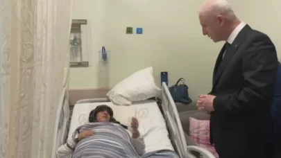 Vali Gül, depremde yaralanan vatandaşları hastanede ziyaret etti