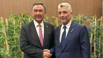 Bakan Bolat, TDT Genel Sekreteri Büyükelçi Omuraliev ile görüştü