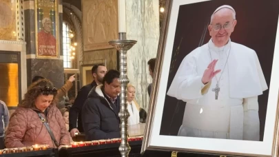 Papa seçiminde kumar skandalı