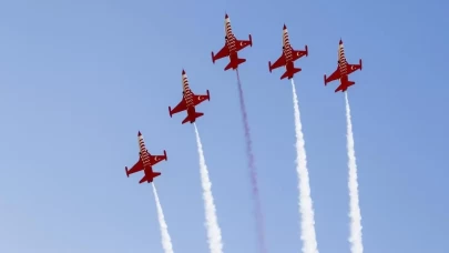 29 Nisan'da KKTC'de gökyüzü kırmızı beyaz olacak