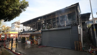 Antalya'da markette çıkan yangın hasara neden oldu