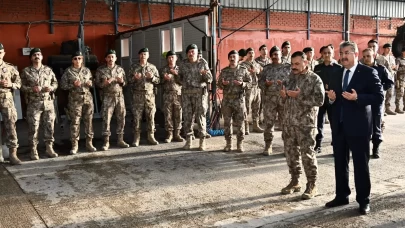 Suriye'de görev yapacak özel harekat polisleri dualarla uğurlandı