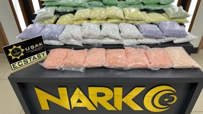 Uşak’ta 2 uyuşturucu satıcısı tutuklandı