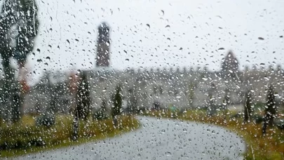 Erzurum'da şiddetli yağış ve rüzgar etkili oluyor