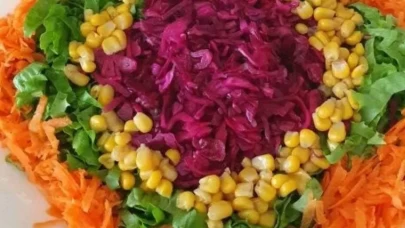 Mor lahana salatası nasıl yapılır?