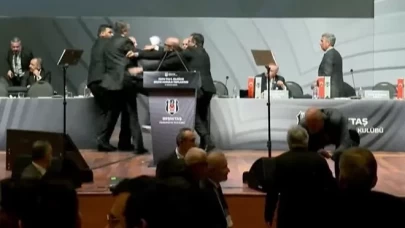 Eski Beşiktaş Başkanı Hasan Arat'a yumruklu saldırı