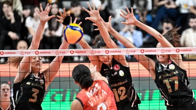 Sultanlar Ligi'nde ilk finalist VakıfBank oldu!