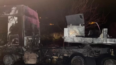 Elazığ-Malatya yolundaki tırda yangın çıktı