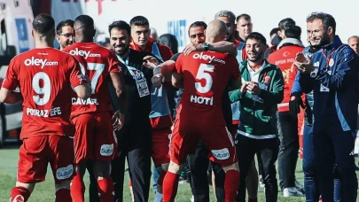 Ümraniyespor'da play-off umutları devam ediyor