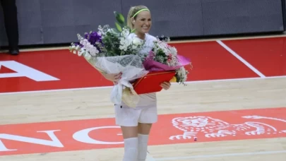 Nazlı Güler, parkelere veda etti