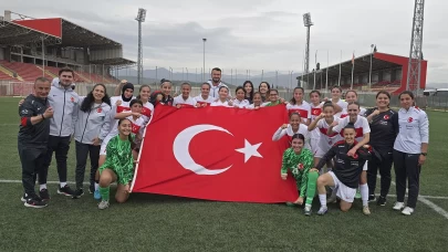 16 Yaş Altı Kız Milli Futbol Takımı'ndan büyük gurur!