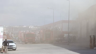 Diyarbakır'da sanayi sitesinde yangın! Ekipler müdahale ediyor