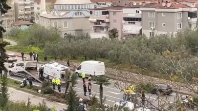 Bursa’da vakayı hastaneye yetiştirmeye çalışan ambulans takla attı