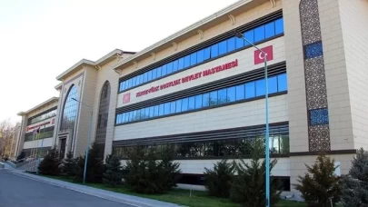 Türk hekimlerden Kırgızistan'da iki Kırgız vatandaşına böbrek nakli ameliyatı