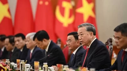 Xi Jinping'in Vietnam ziyareti! 45 yeni işbirliği anlaşması imzalandı