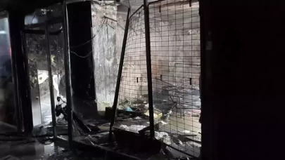 Sultangazi'de pasajda çıkan yangın söndürüldü