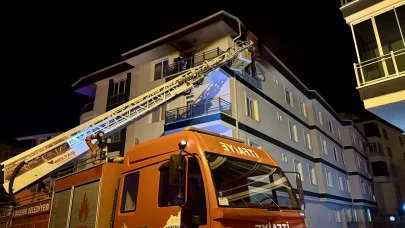 Kırşehir'de yangın: 3 kişi dumandan etkilendi