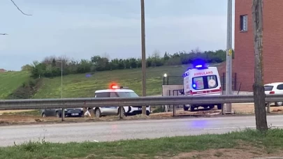 Rezidans önünde "namus davası" diye bağırarak 2 kişiyi bıçakladı