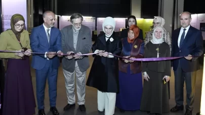 Emine Erdoğan 'Saklı Kalanlar' sergisinin açılışını yaptı