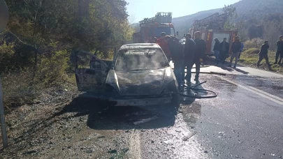 Bolu'da alev alan otomobil küle döndü