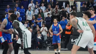 Anadolu Efes, EuroLeague play-off'ta Panathinaikos'a mağlup oldu