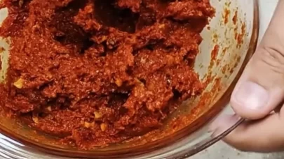 Market sucuklarına elveda! Evde yapılabilen ekonomik ve nefis “Fakir sucuğu” tarifi